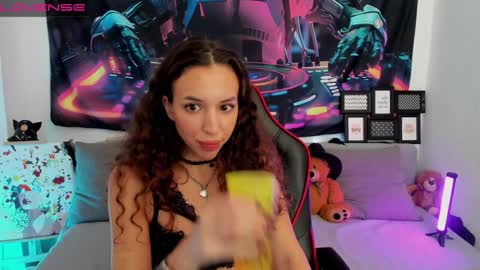 Snapshot of sex_pride chatting on 12/03/24, 07:44 Leyila Johnnyn online show from 12/03/24, 07:44