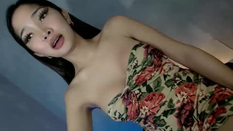 Lily online show from 01/28/25, 03:15