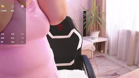 Roxy Kate Mary Alex Arnold online show from 01/10/26, 09:44