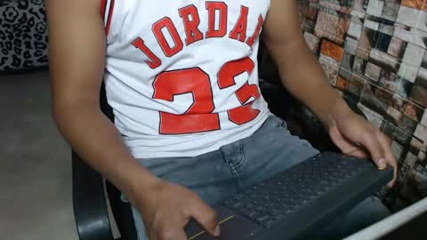 arnold online show from 11/06/25, 02:01