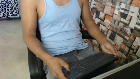 arnold online show from 12/01/25, 02:33