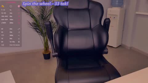 Snapshot of sexberry_ chatting on 01/09/25, 01:02 Melissa online show from 01/09/25, 01:02