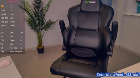 Snapshot of sexberry_ chatting on 02/06/25, 10:26 Melissa online show from 02/06/25, 10:26