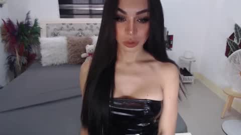 Snapshot of sexenchantresstgirl chatting on 01/19/25, 03:08 Mistress Maria online show from 01/19/25, 03:08