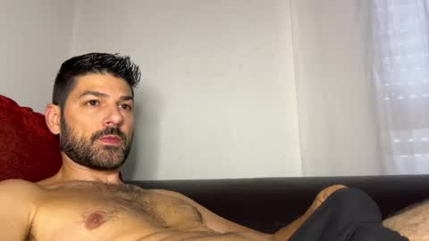 Snapshot of sexfriendch chatting on 09/17/25, 03:24 Lucenzo  online show from 09/17/25, 03:24
