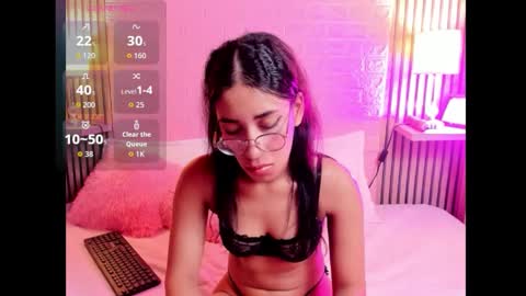 Snapshot of sexi_medussa chatting on 11/10/25, 03:27 sexi_medussa online show from 11/10/25, 03:27