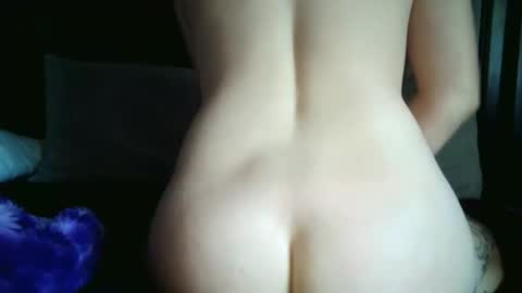 Snapshot of sexiirose22 chatting on 06/01/26, 04:52 Rose online show from 06/01/26, 04:52