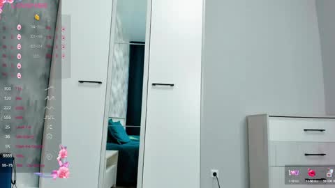 Snapshot of sexkarina1 chatting on 01/13/25, 10:58 Sex Kari online show from 01/13/25, 10:58