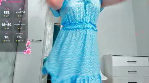 Snapshot of sexkarina1 chatting on 10/30/25, 01:45 Sex Kari online show from 10/30/25, 01:45