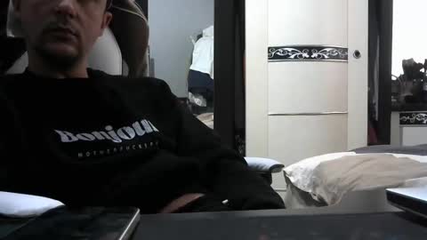 Snapshot of sexmachine34 chatting on 02/15/25, 12:54 EGE online show from 02/15/25, 12:54