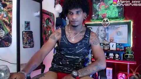 Aharon  ravelo online show from 09/10/25, 09:04