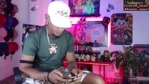 Aharon  ravelo online show from 02/16/26, 01:46