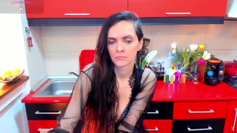 Snapshot of sexqueen1111 chatting on 02/03/25, 08:13 sexqueen1111 online show from 02/03/25, 08:13