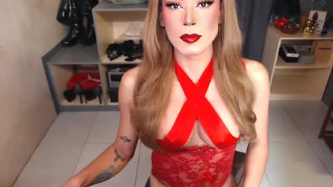 Snapshot of sexqueenjulianna chatting on 07/03/26, 12:06 Miss J online show from 07/03/26, 12:06