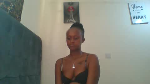 Snapshot of sexsy_sally chatting on 12/21/24, 10:06 sexsysally online show from 12/21/24, 10:06