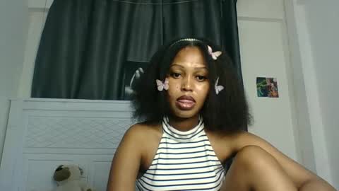 Snapshot of sexttiana_ebony chatting on 10/29/25, 11:01 sexttiana_ebony online show from 10/29/25, 11:01
