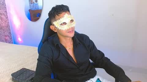 Snapshot of sexual_muscle chatting on 09/17/25, 11:17 sexual_muscle online show from 09/17/25, 11:17