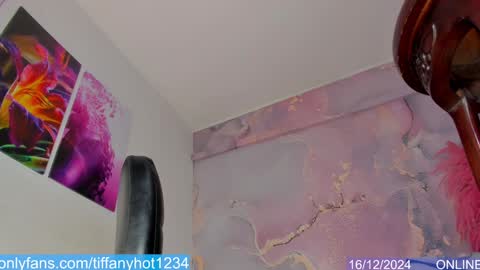 Tifanny Benitez  online show from 12/16/24, 09:31