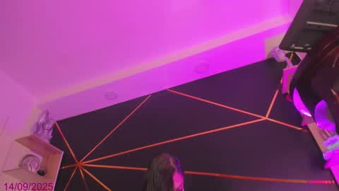 Tifanny Benitez  online show from 09/14/25, 01:43