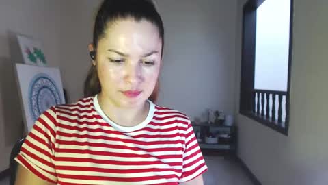 Snapshot of sexwwoman chatting on 01/11/25, 10:40 CHIARA   online show from 01/11/25, 10:40