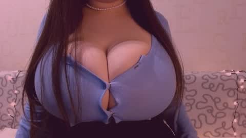 Julia online show from 11/09/25, 03:10