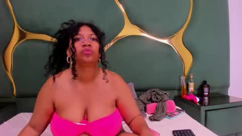 Snapshot of sexxtaty chatting on 04/29/26, 04:33 Sexxtaty online show from 04/29/26, 04:33