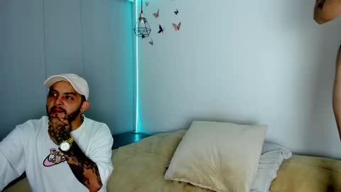 David y Sammy online show from 02/26/25, 03:32