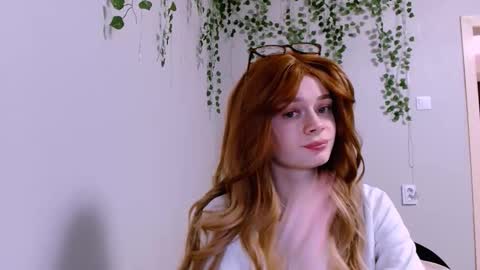 Snapshot of sexxxyalice chatting on 02/15/26, 03:20 Alice 3 online show from 02/15/26, 03:20