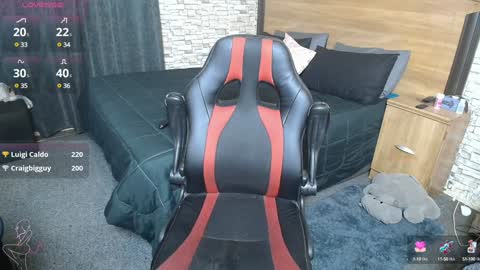 Snapshot of sexxxycrystali chatting on 12/18/24, 11:08 sexxxycrystali online show from 12/18/24, 11:08