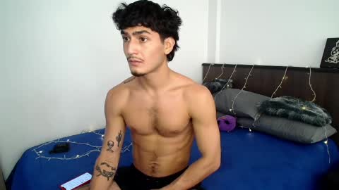 Snapshot of sexxxyjuan99 chatting on 04/07/26, 02:28 JUAN online show from 04/07/26, 02:28