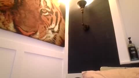 Snapshot of sexxxyvibes chatting on 10/24/25, 05:48 sexxxyvibes online show from 10/24/25, 05:48