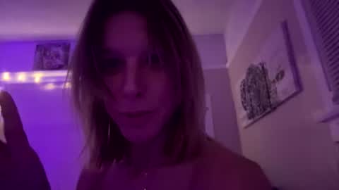 Snapshot of sexxxyzee chatting on 07/23/26, 09:18 Jenna online show from 07/23/26, 09:18