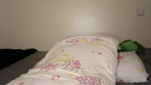 kisses online show from 03/23/26, 12:20