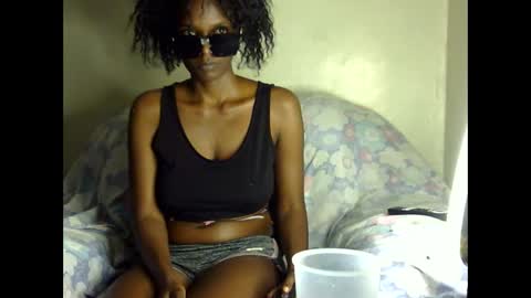 Snapshot of sexxy_boobiess chatting on 11/06/25, 08:59 Natural boobs online show from 11/06/25, 08:59