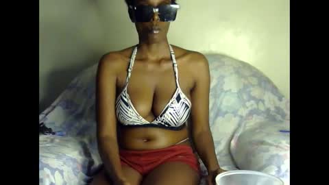 Snapshot of sexxy_boobiess chatting on 11/28/25, 09:45 Natural boobs online show from 11/28/25, 09:45