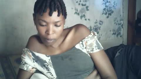 sexxy_curvy23 online show from 02/23/26, 04:54