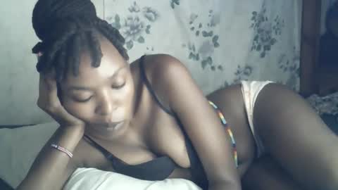 sexxy_curvy23 online show from 02/27/26, 05:29