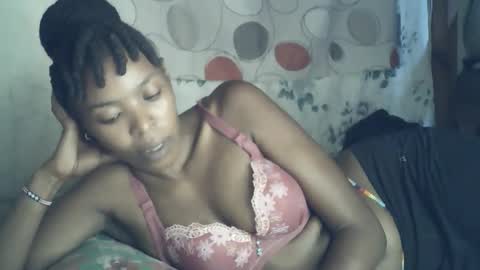 sexxy_curvy23 online show from 03/07/26, 05:59