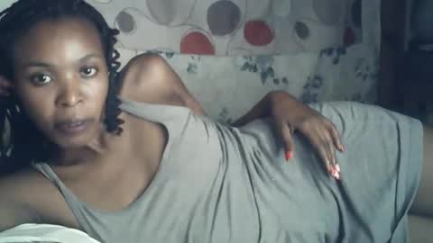 sexxy_curvy23 online show from 03/13/26, 08:04