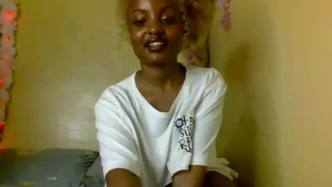 sexxy_daisyy online show from 11/13/25, 05:01