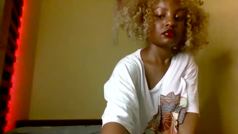 sexxy_daisyy online show from 11/20/25, 05:12