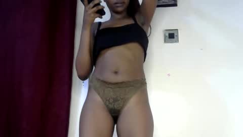 Snapshot of sexxy_divaa chatting on 02/17/26, 08:48 vicky online show from 02/17/26, 08:48