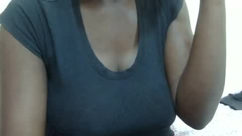 Snapshot of sexxy_maya1 chatting on 10/23/25, 08:24 sexxy_maya1 online show from 10/23/25, 08:24