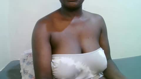 sexxy_maya1 online show from 03/05/26, 12:23