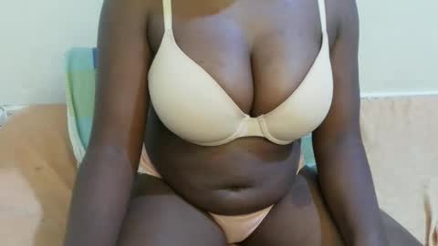 Snapshot of sexxy_maya1 chatting on 04/16/26, 08:42 sexxy_maya1 online show from 04/16/26, 08:42