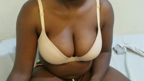 Snapshot of sexxy_maya1 chatting on 04/29/26, 05:30 sexxy_maya1 online show from 04/29/26, 05:30