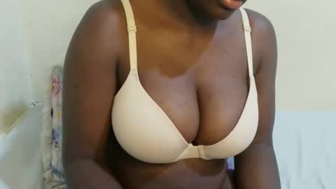 Snapshot of sexxy_maya1 chatting on 05/02/26, 07:52 sexxy_maya1 online show from 05/02/26, 07:52