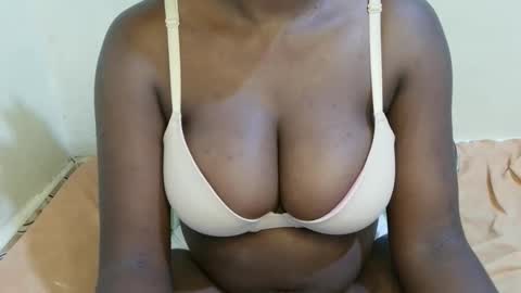 Snapshot of sexxy_maya1 chatting on 05/06/26, 07:08 sexxy_maya1 online show from 05/06/26, 07:08