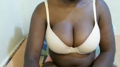 Snapshot of sexxy_maya1 chatting on 05/16/26, 10:12 sexxy_maya1 online show from 05/16/26, 10:12