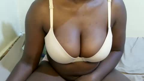 Snapshot of sexxy_maya1 chatting on 05/29/26, 10:30 sexxy_maya1 online show from 05/29/26, 10:30
